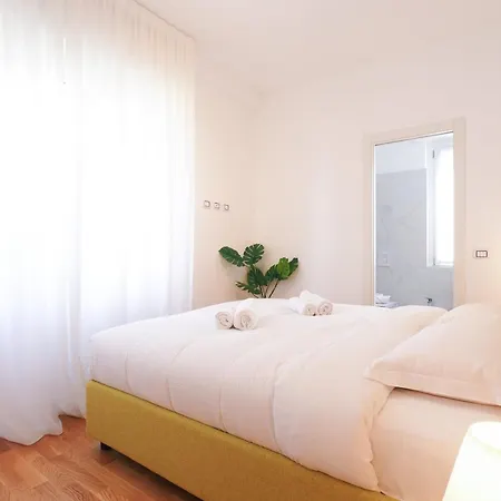 Primopiano - Albani B Apartmán *